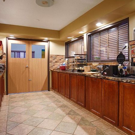 Best Western Alexandria Inn מראה חיצוני תמונה