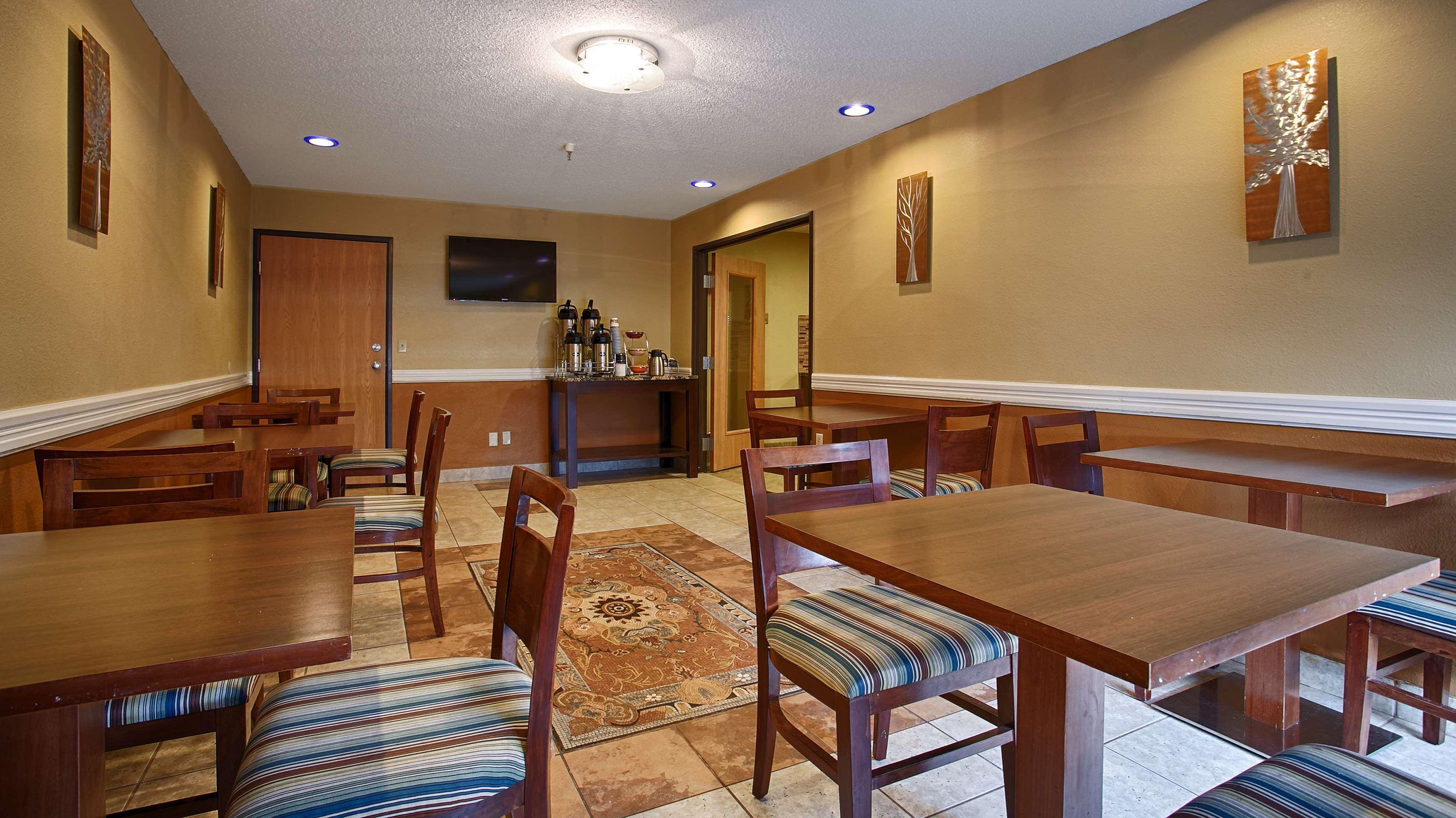 Best Western Alexandria Inn מראה חיצוני תמונה