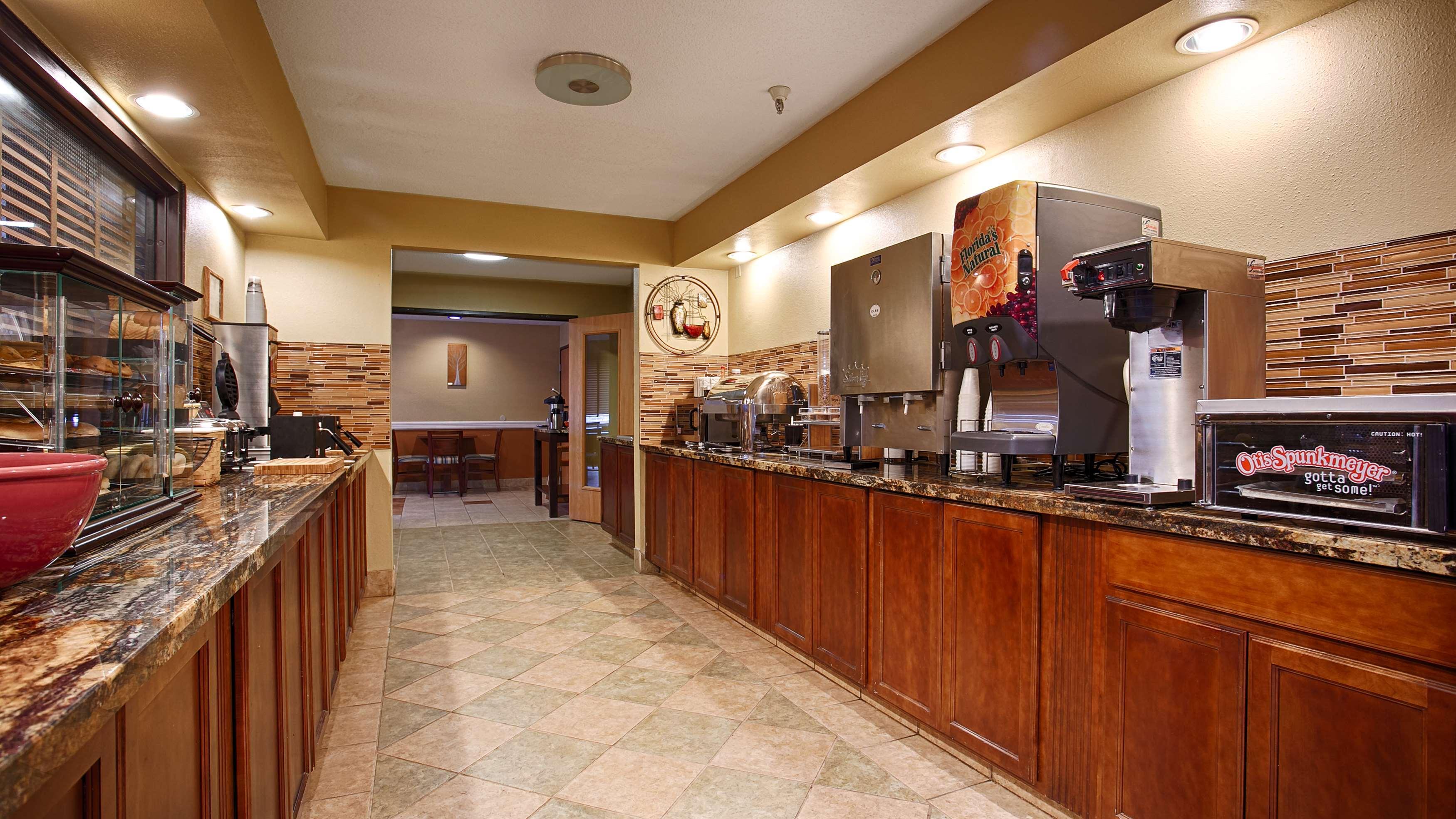 Best Western Alexandria Inn מראה חיצוני תמונה