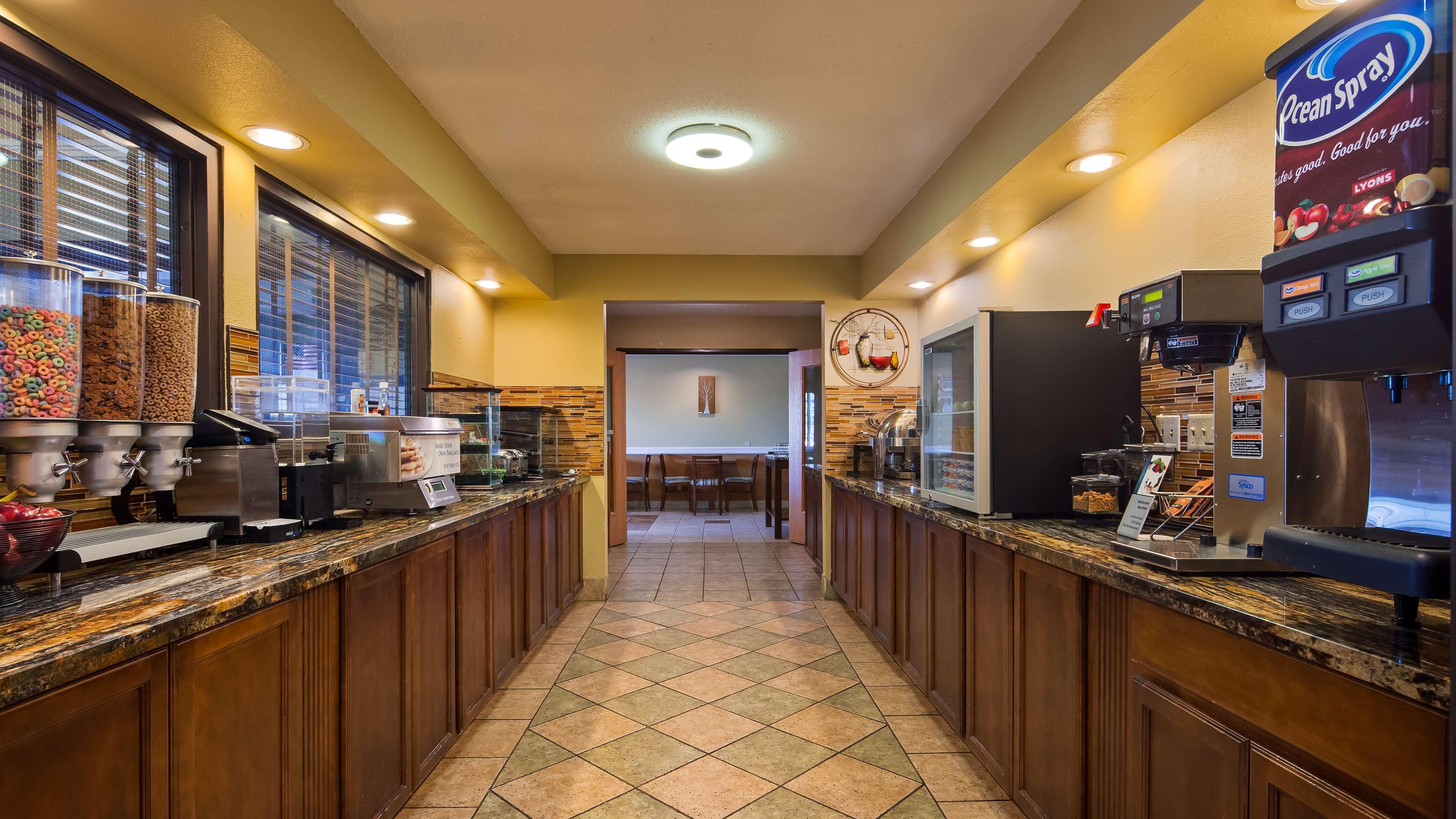 Best Western Alexandria Inn מראה חיצוני תמונה