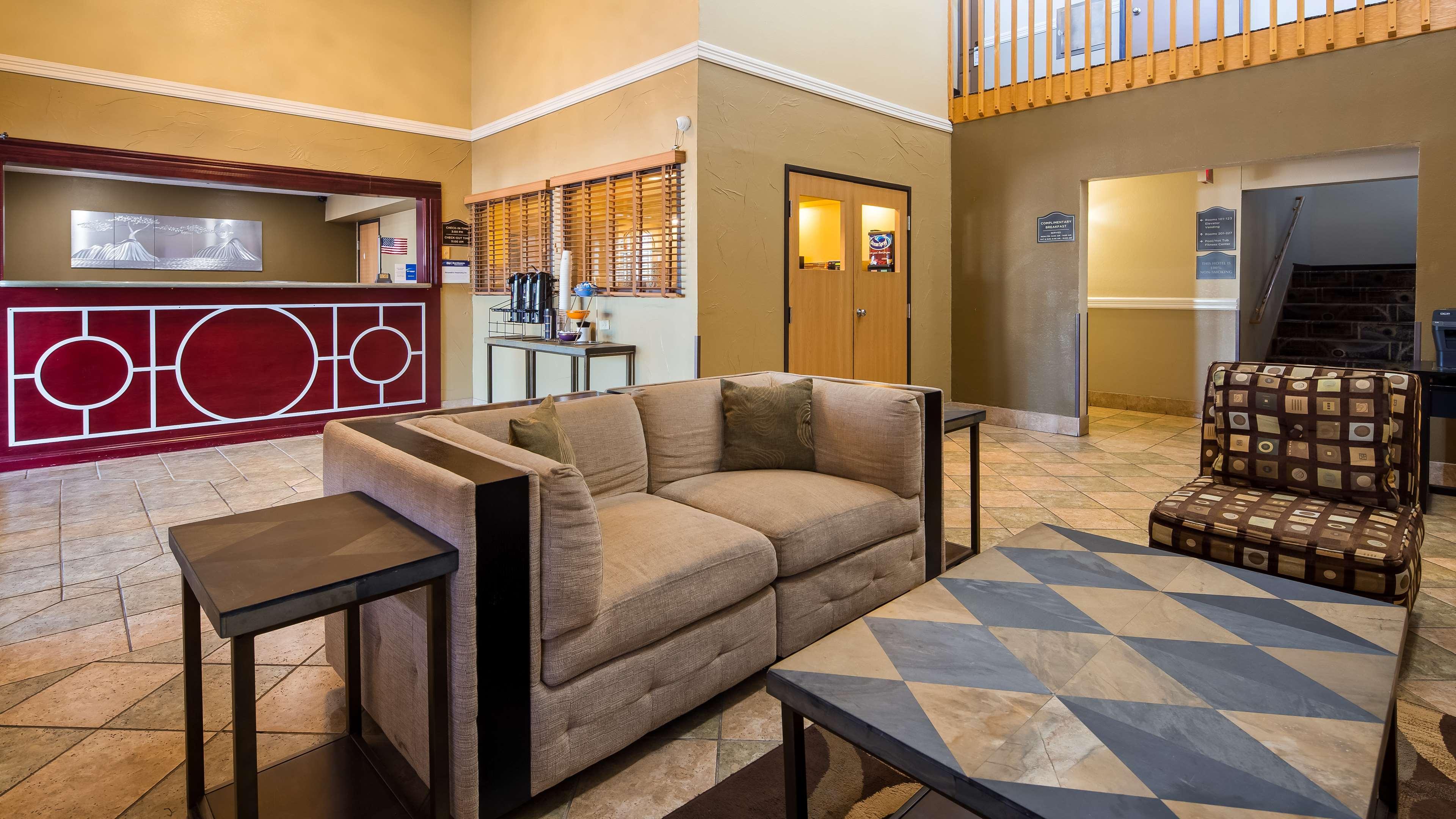 Best Western Alexandria Inn מראה חיצוני תמונה